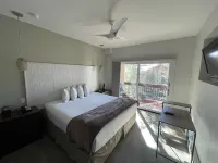 Fully equipped 2 BR 2 BA condo ski-in/ski-out at Beaver Creek. Sleeps 4-6 Hotels in Beaver Creek