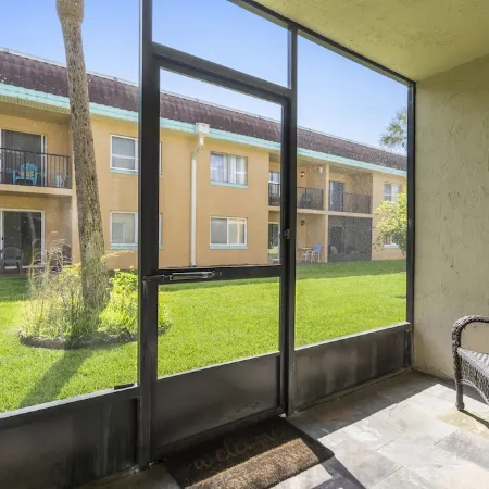 The Beach Pad~5 Min Walk to Beach~Pool-Boat Access