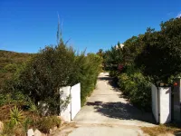 Villa with pool and jacuzzi sea view 5 minutes from the beach