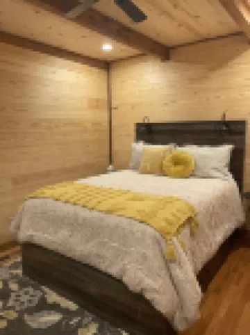 Fully remodeled cabin minutes from Walls of Jericho, Circle E, The Glass House