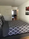 Stylish 2BR Retreat Steps from Thayer gate FREE private parking/WiFi
