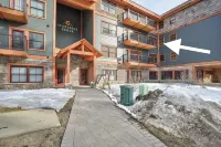 Luxury Condo at Cranmore Mountain in North Conway!! Heated Pool & Hot Tub!!!