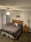 Cozy Lake Eufaula House seconds from White Oak Hotels near Hardridge Creek Public Boat Ramp