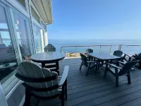 Paradise on the Rocks - York Oceanfront