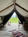 Heritage Ranch 'Sacajawea' Glamping Tent (4) Các khách sạn gần Signature Flight Support BZN - Yellowstone Jet Center at Bozeman Int'l Airport