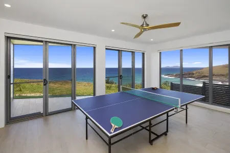 Modern Family Home With Breathtaking Ocean Views!