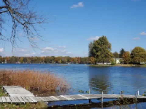 Lake Retreat With Hot Tub