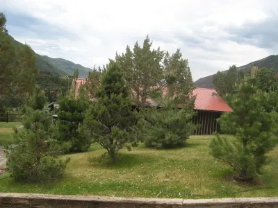 Private Mountain Log Cabin Cabin  3 Miles North Of Ouray