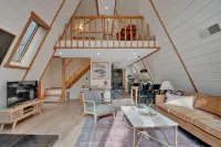 Dreamtime - Modern A-frame Cabin w/ Hot tub