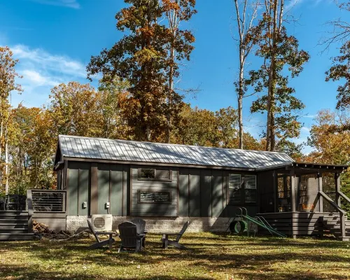 Heavensent Tiny Home @ The Retreat at Water's Edge - Lake Views! トレーシー・シティのホテル
