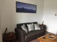 New - Central Portree Sleeps 4 Hotel a Portree