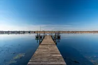 Madison Lakefront Oasis in the Heart of Madison - Central, Minutes to Downtown! Hotels in Monona