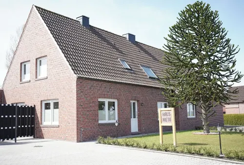 Vacation apartment with heated indoor pool and sauna - Haus Meta Whg. 2 Hotels in Weener
