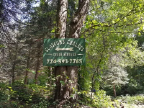 Seven Springs Cabin - Luna Chalet - Authentic, Pet Friendly Log Cabin Hotels in Donegal Township
