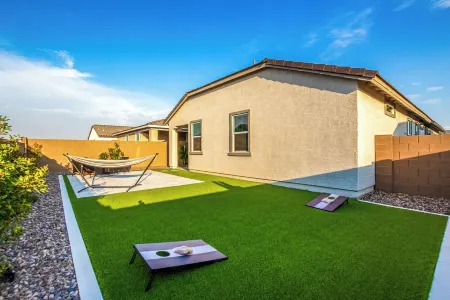 Modern Elevated Retreat: 3-bedroom New build home in Maricopa