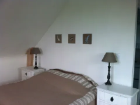 Large luxury & calm villa (4 stars), close to beaches & small sea view 聖吉爾達德呂伊酒店