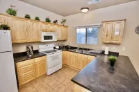 Work/Vacation Townhouse  #2 - 3 bdrm / 2.5 bath Ensuite