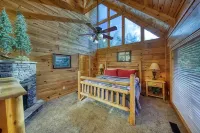 Views! Sleeps 16! 4Bed 4Bath. 5 Min to Pigeon Forge!