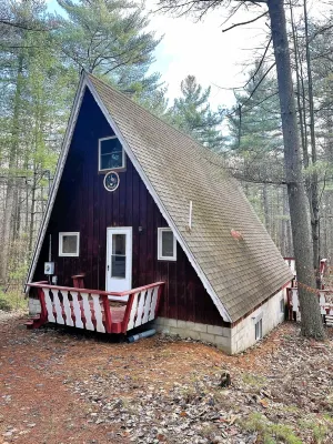 The Toasty Chalet - minutes from Whiteface Mt! Dogs welcome!