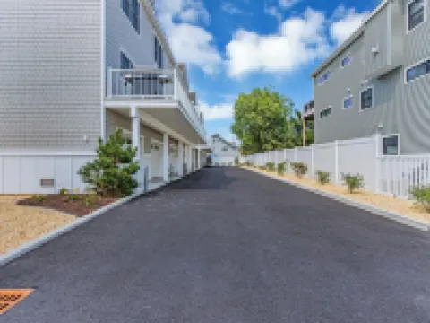 1 block to beach, Beach Equipment, Linens + Towels, 8 beach badges Hotels in Seaside Park