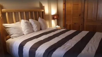 River Run - Steps to Ski, Hot Tubs, Heated Pool, Ice Rink Hotels in River Run