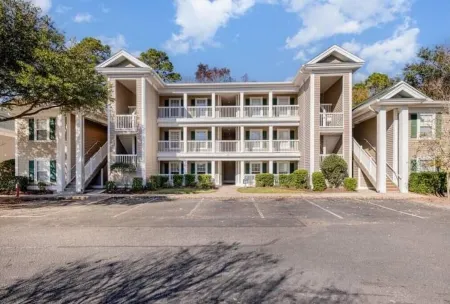 Newly Renovated 3bd/2ba condo located on True Blue Golf Club