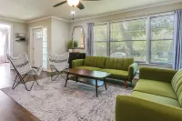 The Casino Cottage in Durant! Hotel Amenities, 2 Kings, 4mi to Casino, Sleeps 8 Hotels in Durant