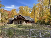 Hidden Retreat on 30 Wooded Acres 5 Miles to Town - 4-Star