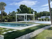 Containing Luxury in Jensen Beach-Starfish - Pools