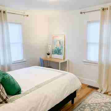 UNC Cottage- near Univ/Hospital, YMCA, Franklin St Rooms