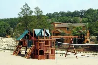 Pools - Pickleball - Golf - Resort Community - Close to Silver Dollar City