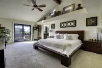 Scottsdale Kierland Compound w/ Large Hot Tub!