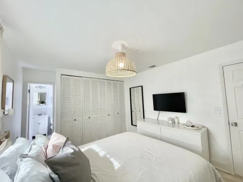 Peaceful and cozy beach house in North Naples