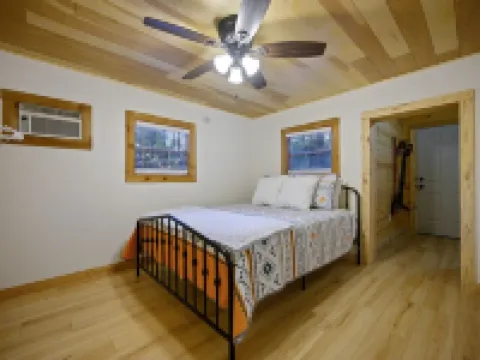 Cozy Cabin in the Heart of Beaver's Bend State Park Hotels in Broken Bow