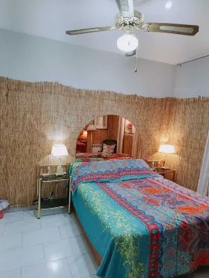 Piso completo en Atocha, muy bien comunicado. Hotel a 