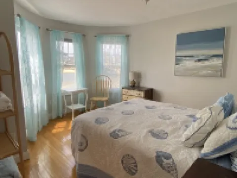 Belle of the Beach: 30 ft to Gorgeous Private Beachfront Home Sleeps up to 13