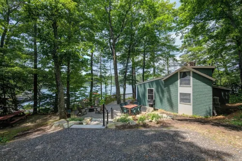 Cozy 100-year-old Maine camp, steps to Little Sebago Lake