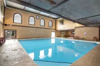 Don’t Miss This Family Lakeview Lodge! Sleeps 18; Pools; Near Silver Dollar City