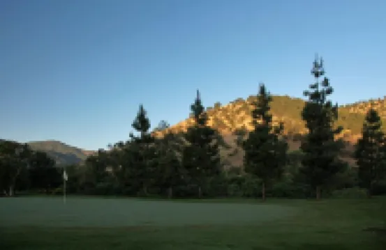 Lux 2/2 w/Firepit Next to Kaweah River & 10 Min from Sequoia National Park