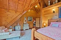 Luxury Lakefront Home On 155 Private Acres: Family Reunions, Weddings, Events Hotels in 