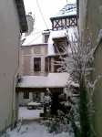 House located at the heart of Auxerre, very quiet, very good accommodations Hôtels à proximité de : Jardin Cher Paul-Bert