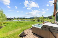 The Chalet @ BHOTR-Luxurious mtn getaway w/hot tub on back patio