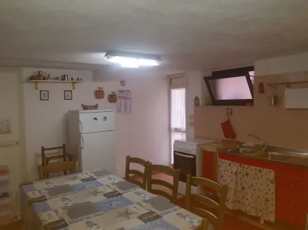 Laura's house 50 meters from the sea Отели в г. Джардини-Наксос