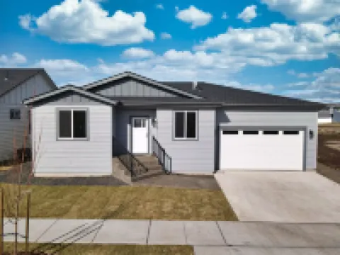 Modern Spacious Family Home w/ Hot Tub & Fire Pit