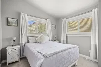 The Lodge at Prewett Creek, near Missouri River!!