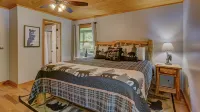 Hiker's Paradise! Secluded, 5 acre property.  Hot tub, fire pit, game room! 차타후치-오코니 국유림 주변 호텔