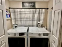Swordfish Suite - Dog Retreat …Dog Friendly House- 2 blocks from Lake!