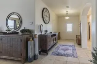 Beautiful Bungalow in Award Winning Resort Style Gated Sun Lakes community