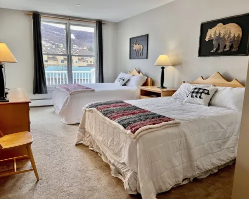 Mountain & sunset views from balcony! Heated pool/spas, walk to lifts & village! Hotels in Stratton Mountain