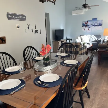 Warm and Inviting, Close to the Best New England Hiking and Outdoor Fun!